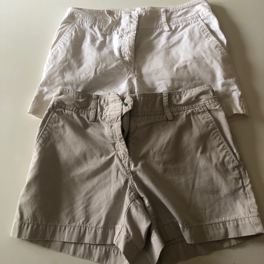 Tommy Hilfiger set of 2 women’s shorts.